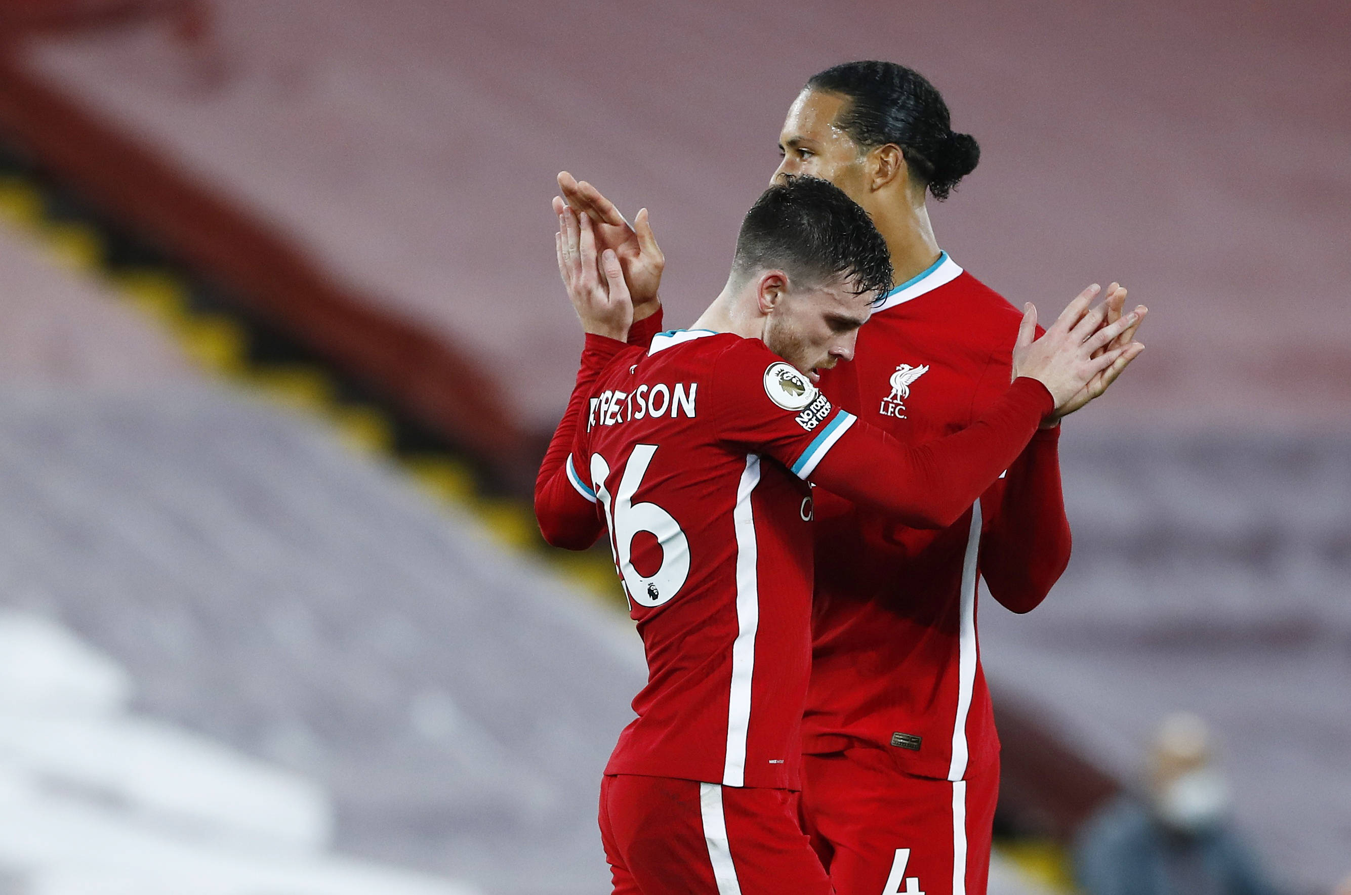 却为球迷们 却为球迷们